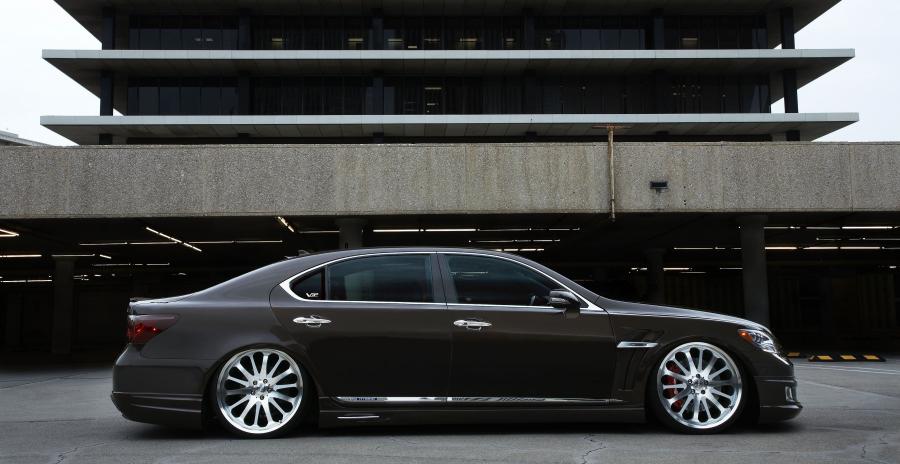  Lexus LS600h L by VIP Auto Salon 2010 года  (фото 6 из 6)